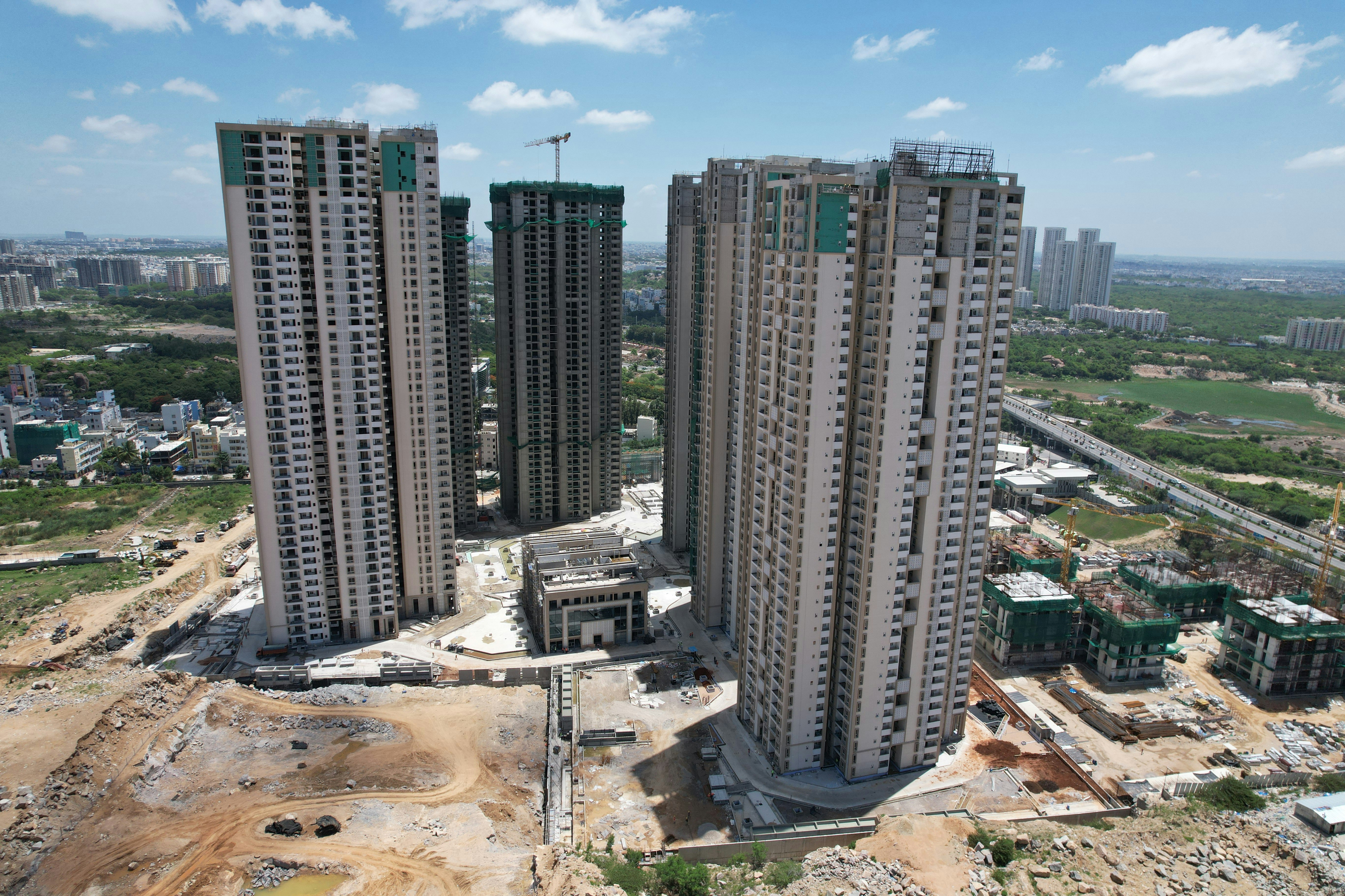 A panoramic view of Mumbai's thriving real estate market