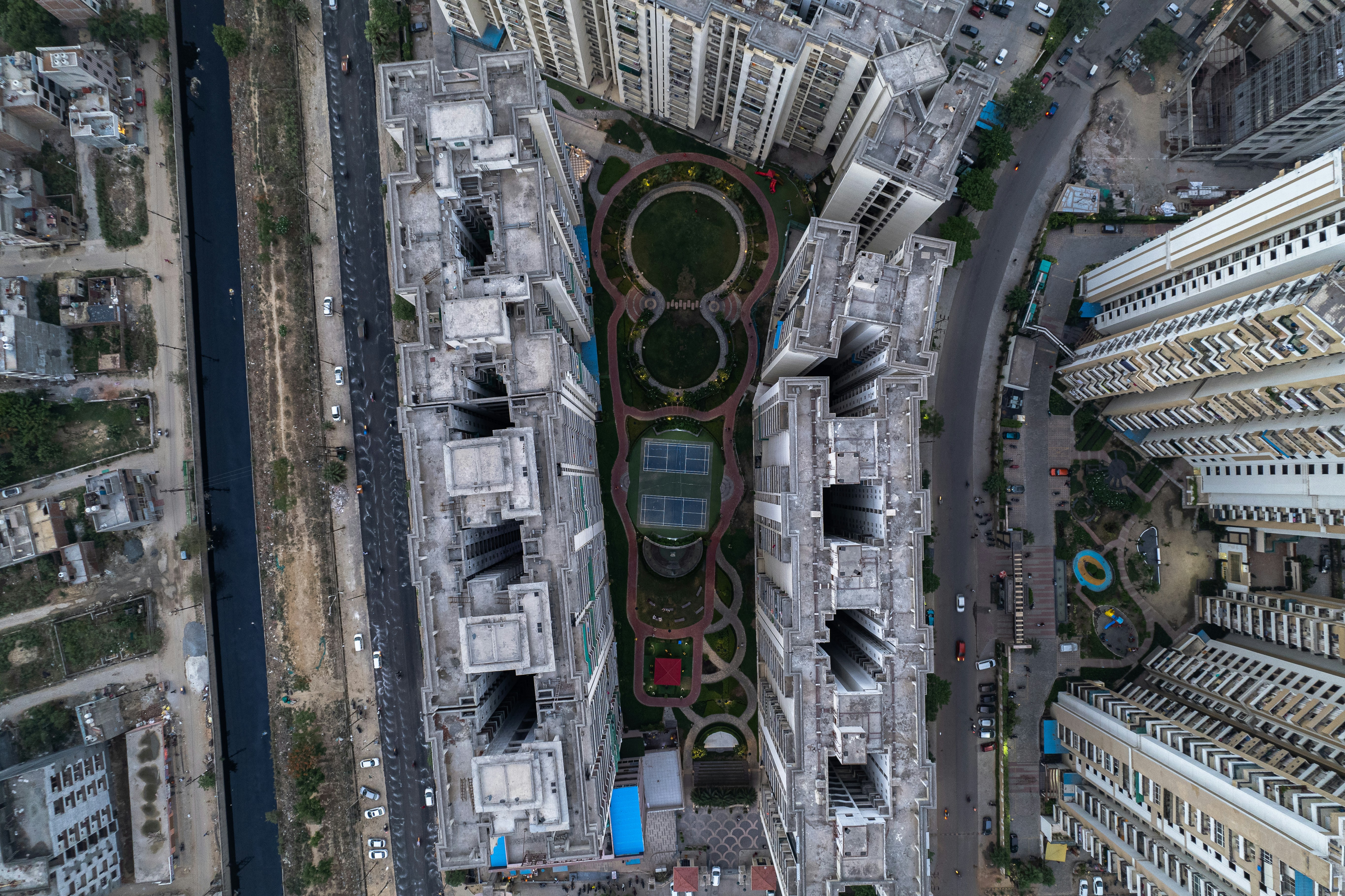Residential community amenities by leading real estate companies in Noida